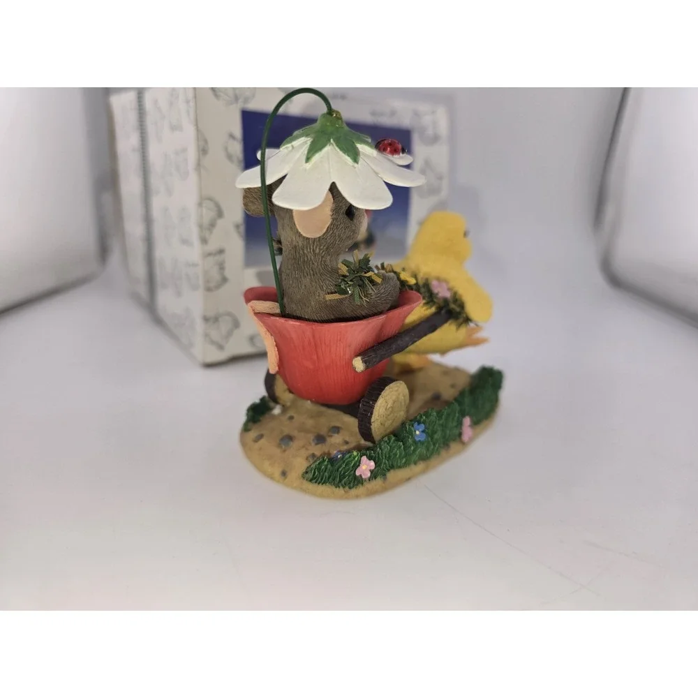 Charming Tails Fitz & Floyd ~ Peek-a-Boo Bouquet ~Mouse Flowers Ladybug Figurine